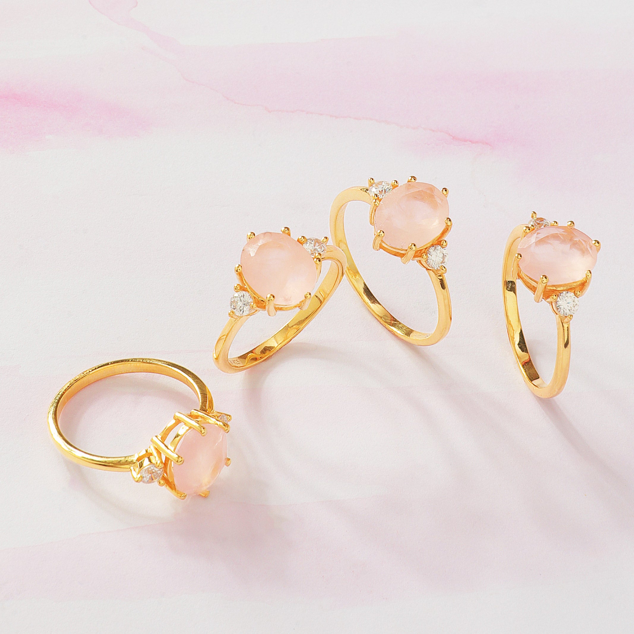 Madagascan Rose Quartz Ring For Female Wavelength 450 THz